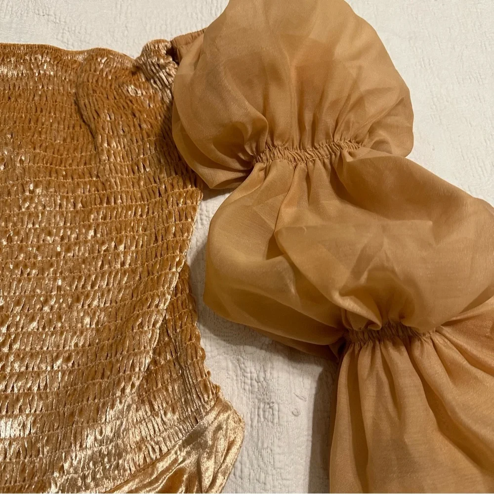 NEW ⭐️⭐️ Intimately Free People Gold velvet Bodysuit with Puff Sleeves sz XL - Picture 3 of 8